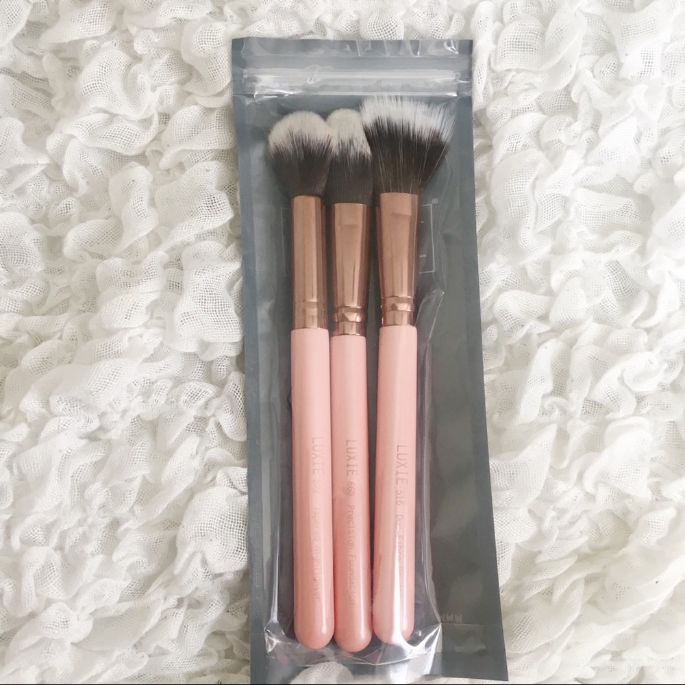 NEW makeup tools bundle - Picture 2 of 6